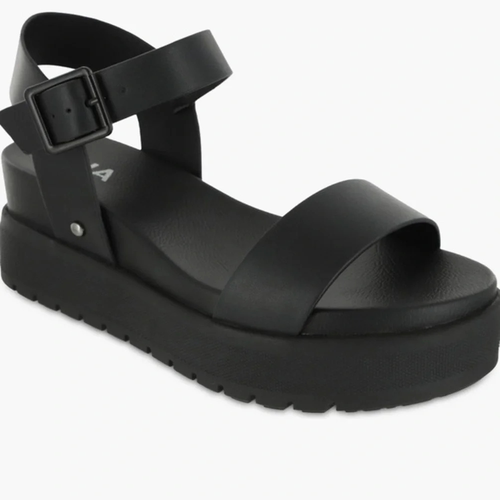 MIA sandals